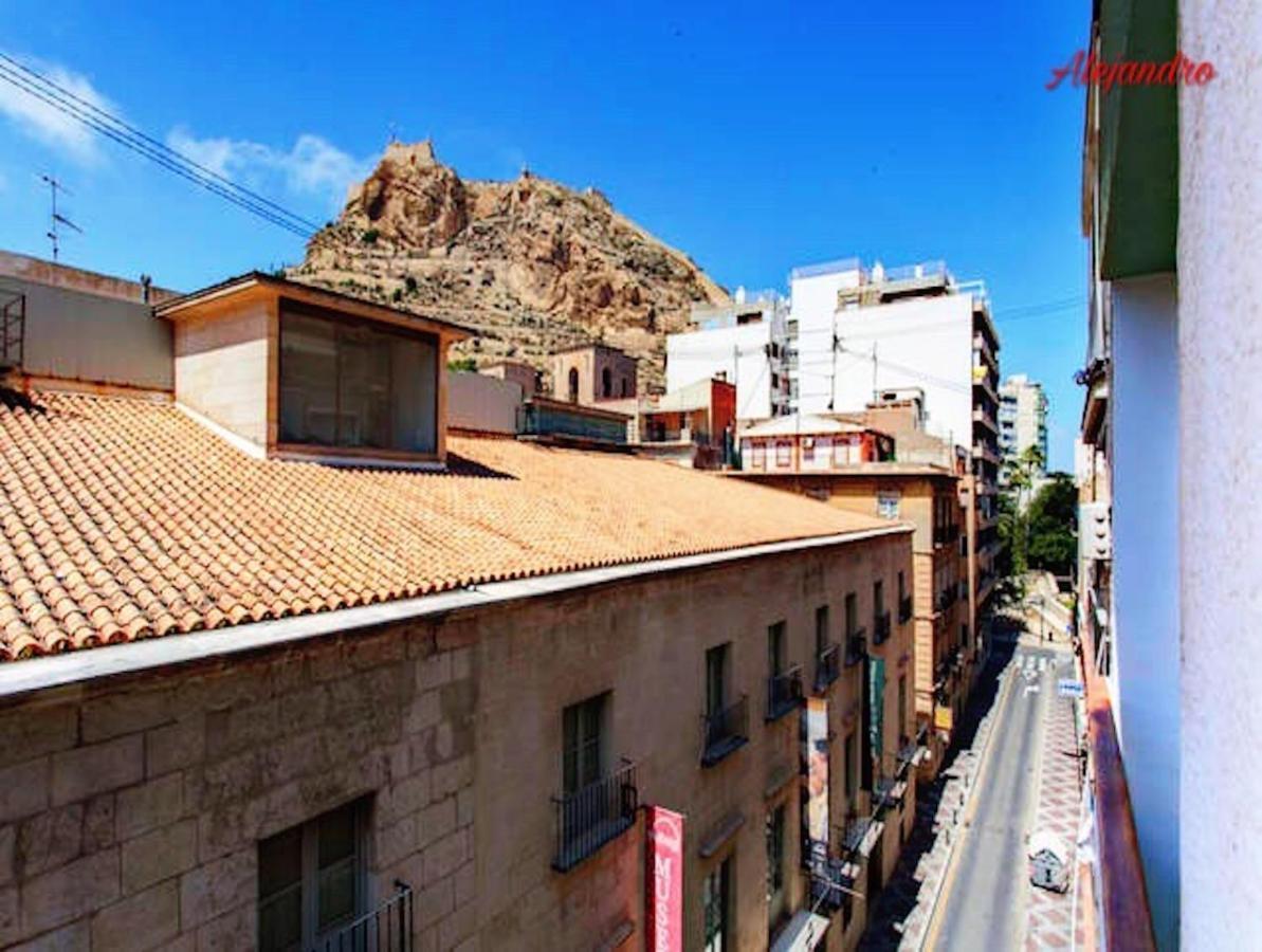 Alexander Apartments لقنت المظهر الخارجي الصورة