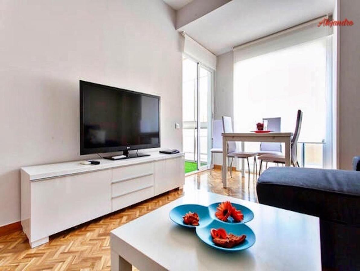 Alexander Apartments لقنت المظهر الخارجي الصورة