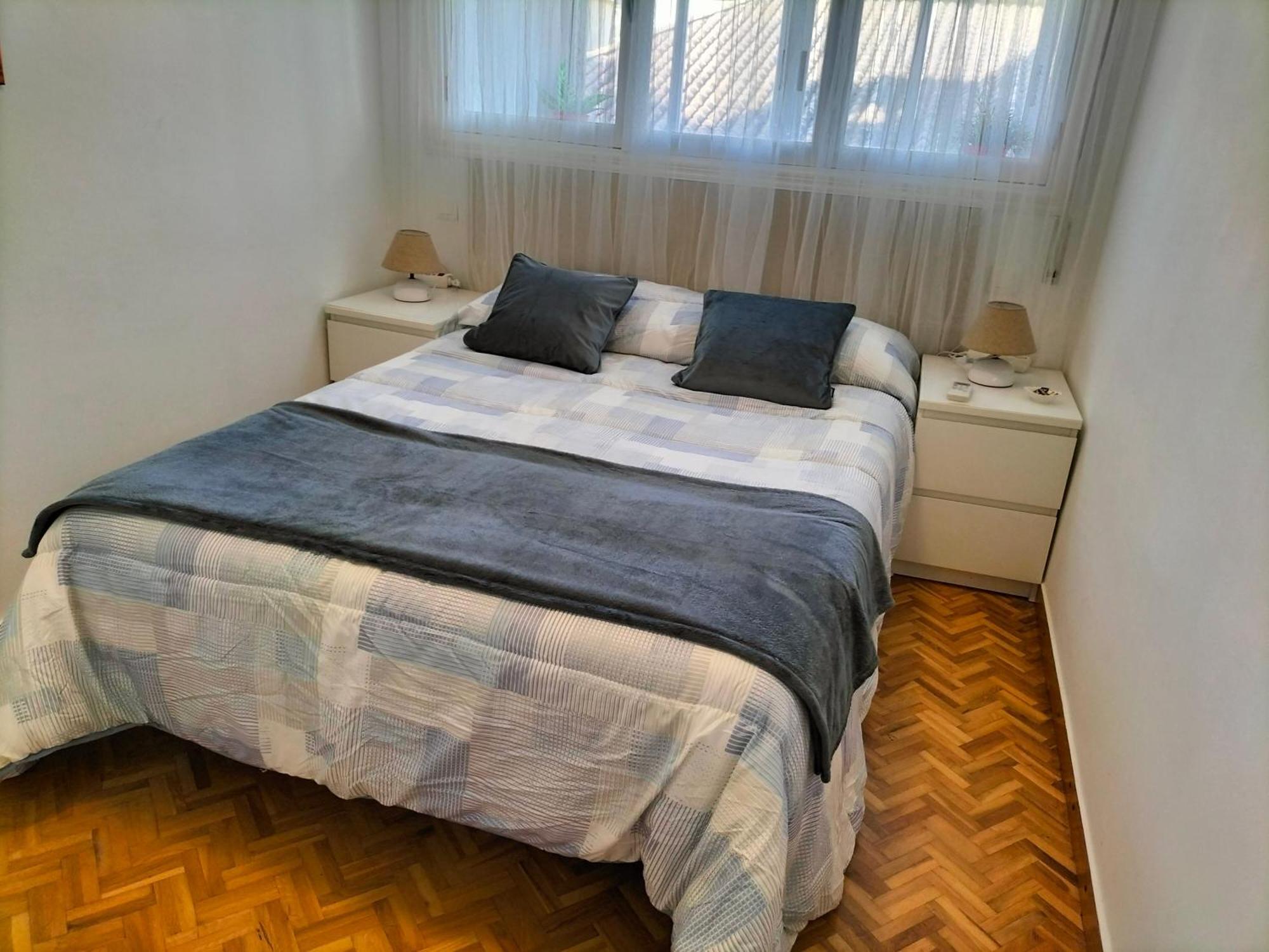 Alexander Apartments لقنت المظهر الخارجي الصورة