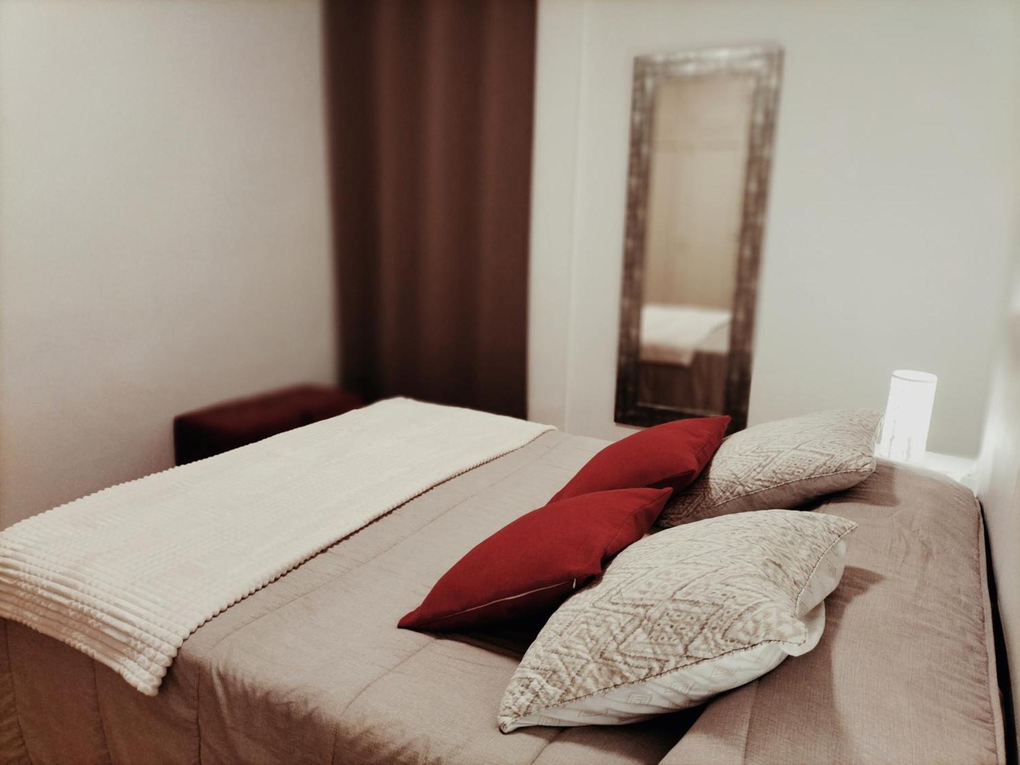Alexander Apartments لقنت المظهر الخارجي الصورة