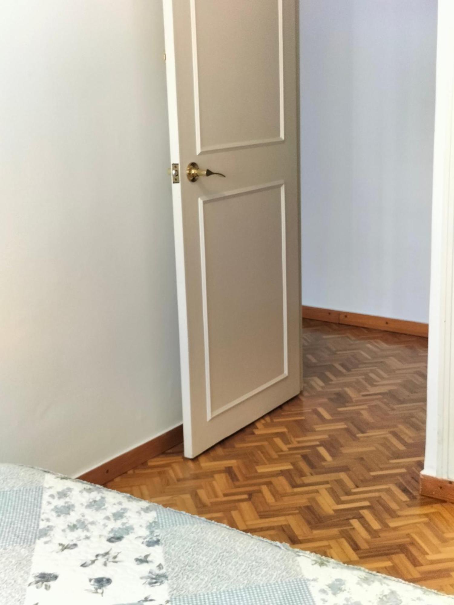 Alexander Apartments لقنت المظهر الخارجي الصورة