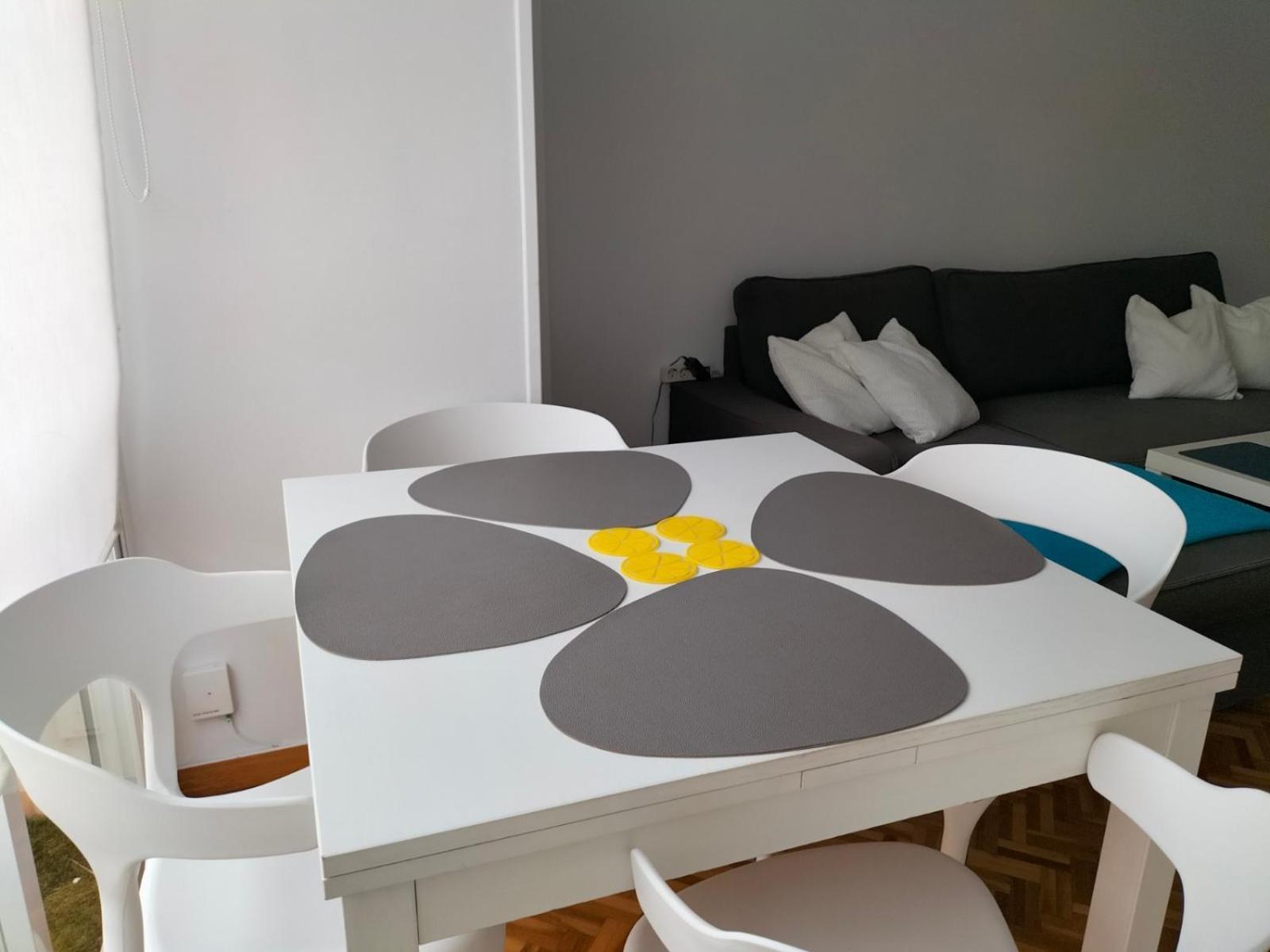 Alexander Apartments لقنت المظهر الخارجي الصورة