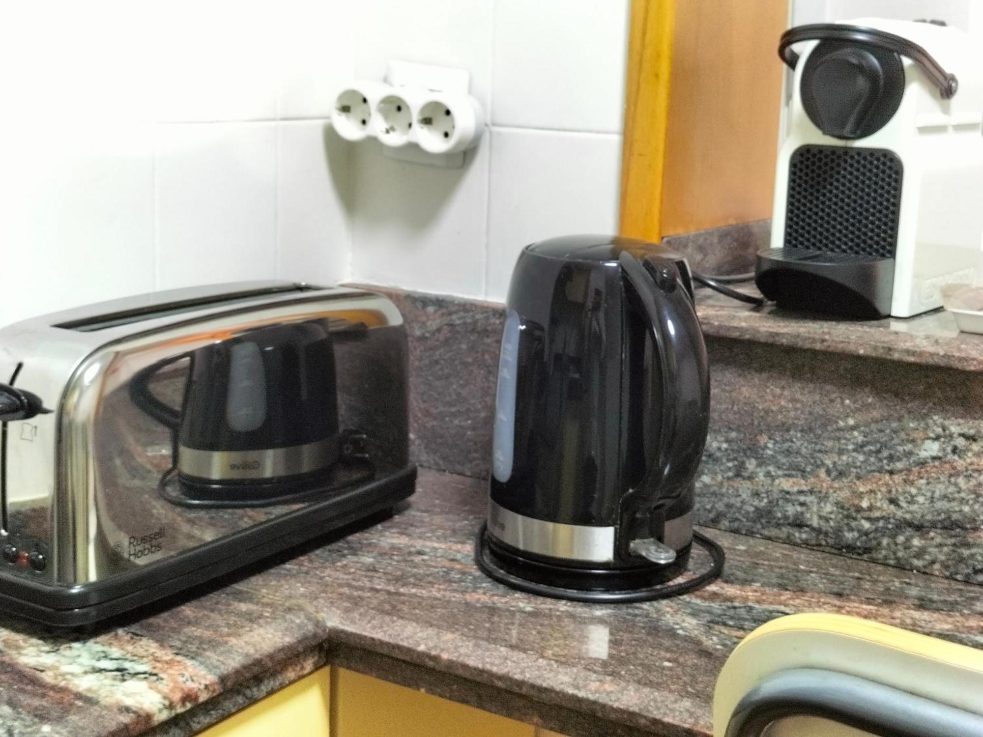 Alexander Apartments لقنت المظهر الخارجي الصورة
